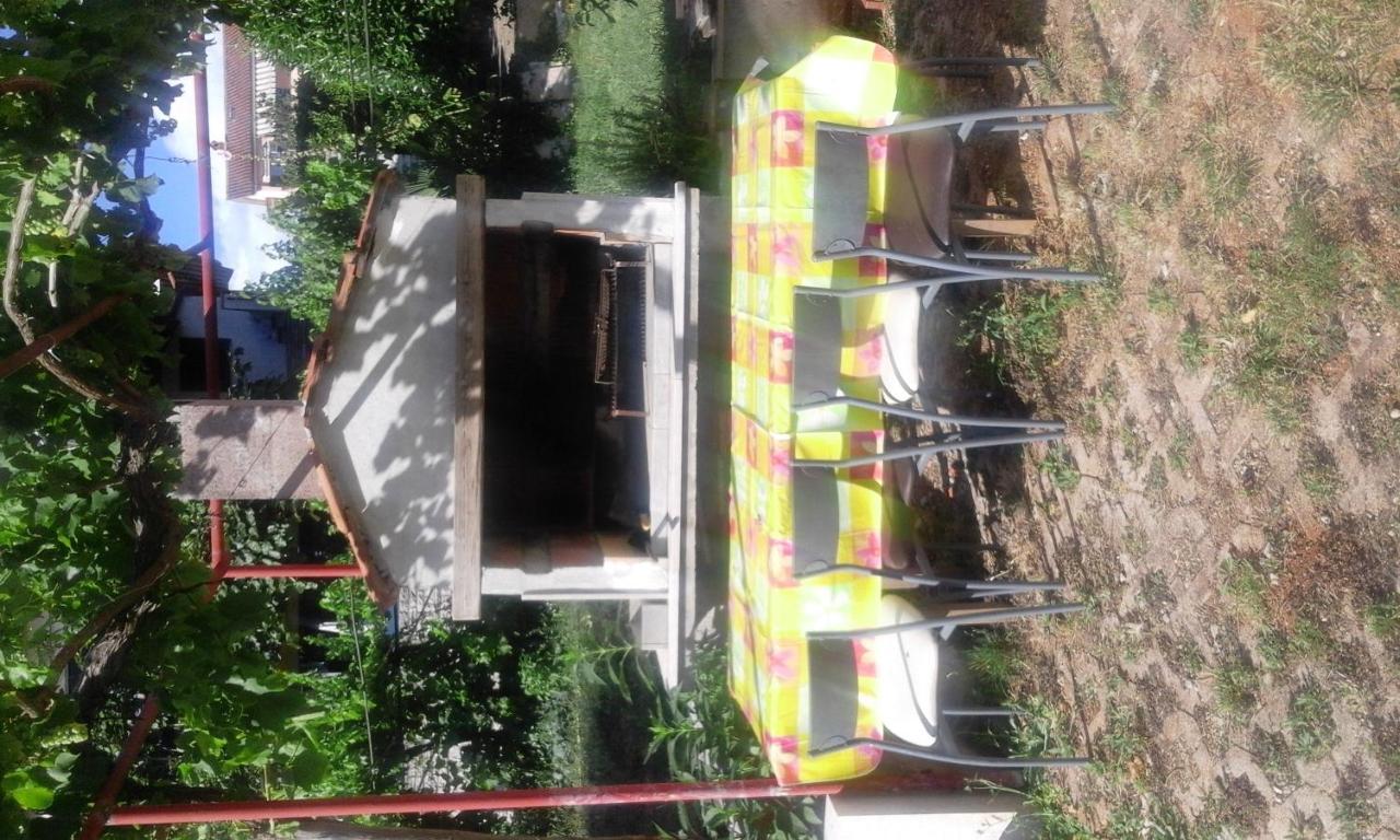 apartman Mirko Pula Ruang foto